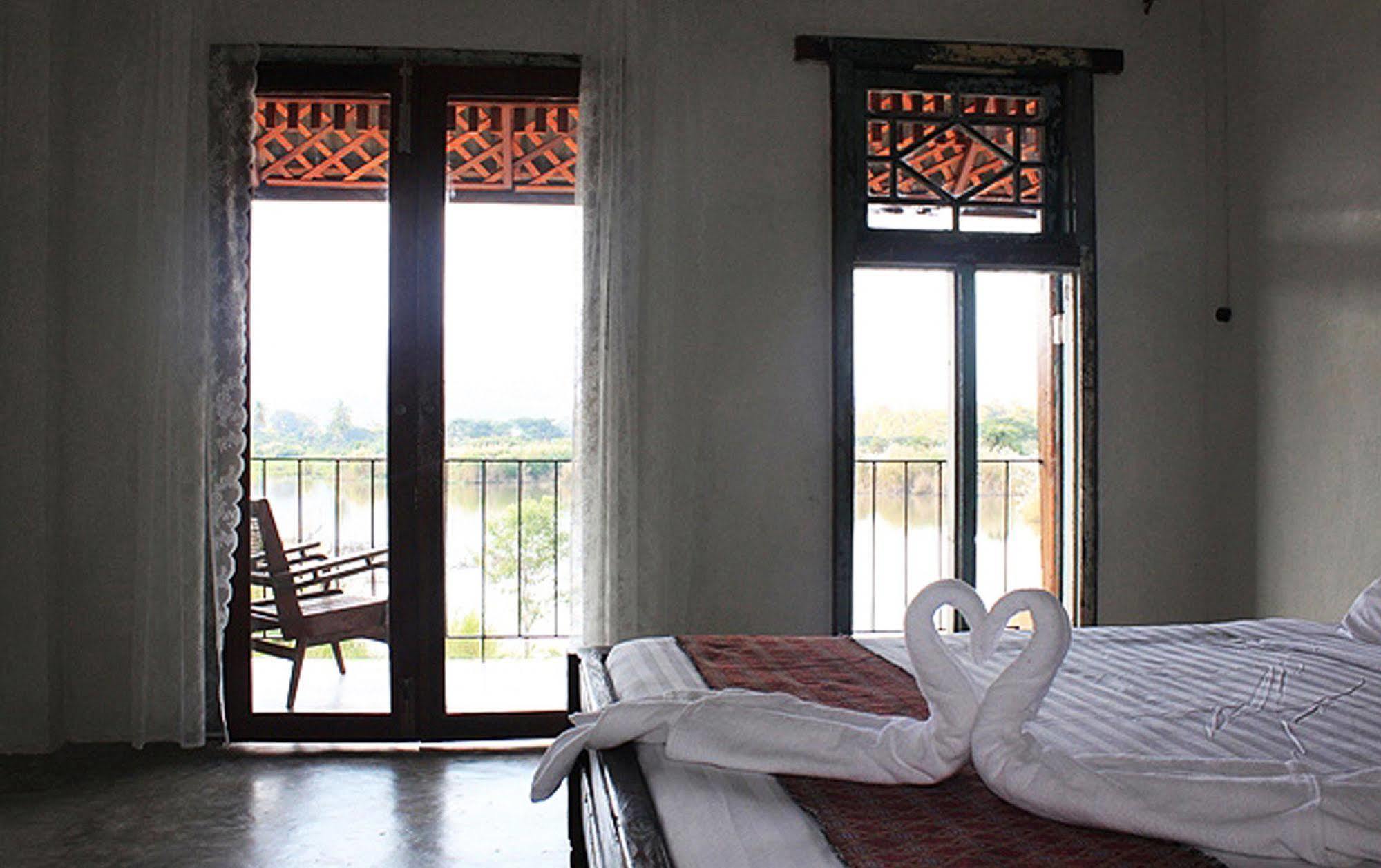 Phu-Anna Eco House Hotel Hot Exterior foto